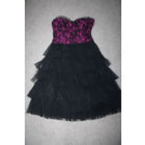 Masquerde Strapless Ruffle Party Dress sz.9/10